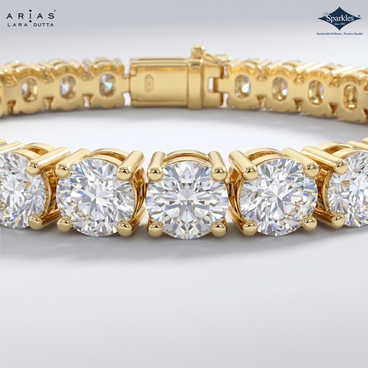 Arias by Lara Dutta Elegant Round-Cut Tennis Bracelet