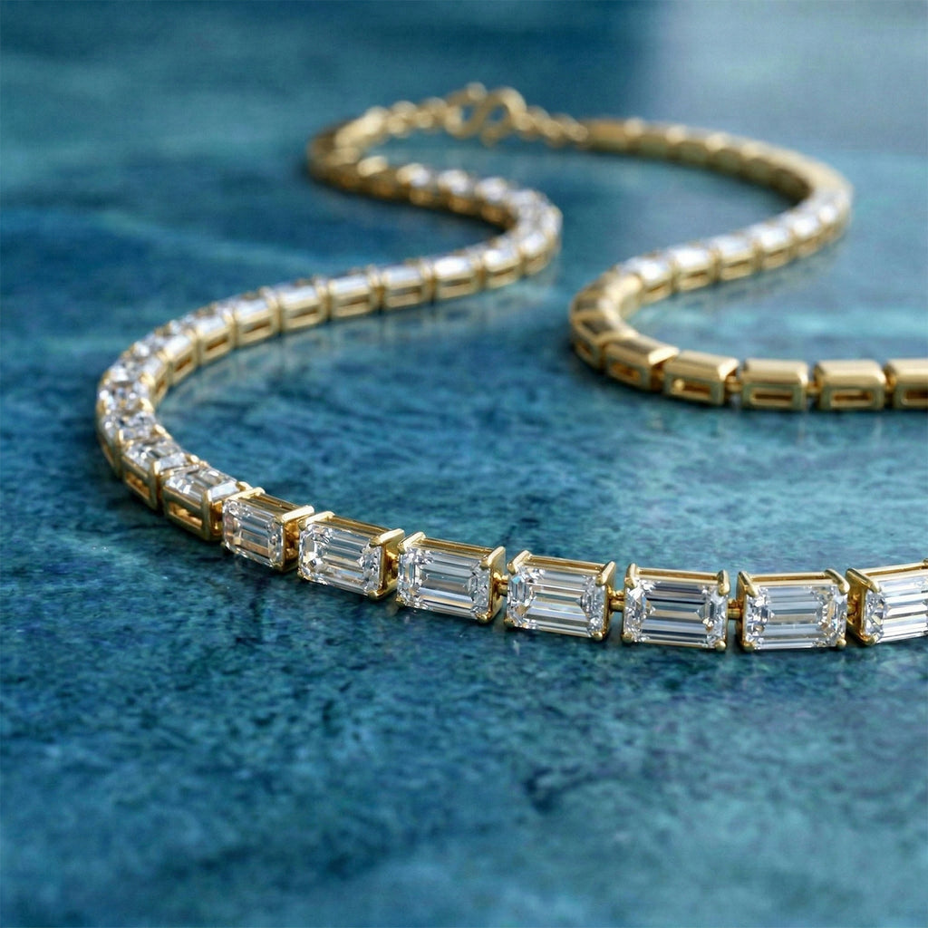 Sparkles Emerald Line With Brillant Y Drop Diamond Necklace
